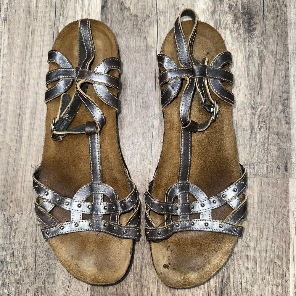 Naot Women’s Dorith Buckle Sandals Pewter Size 38